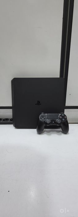 Playstation 4 + игры запись + 2 джойстик