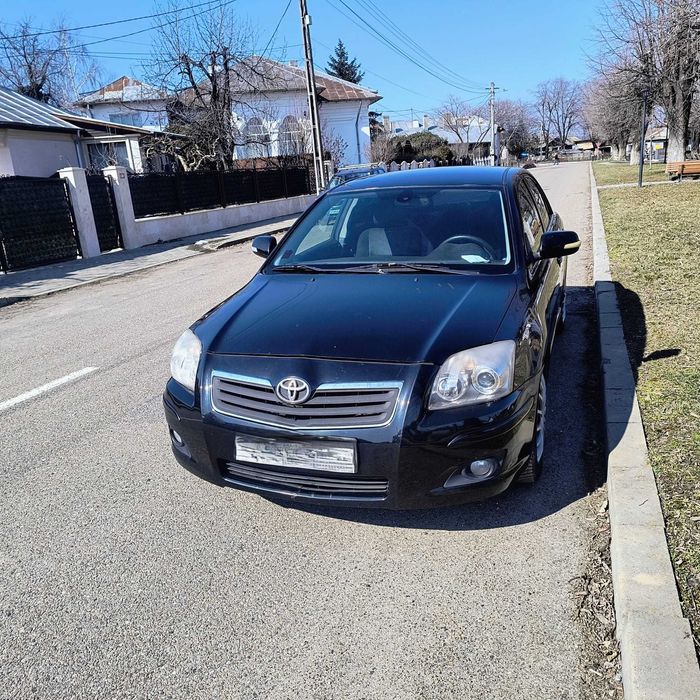 Vand  Toyota Avensis