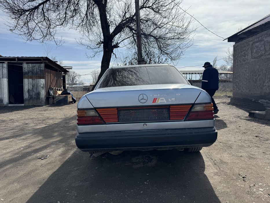 Мерс 124 в хорошем состояние