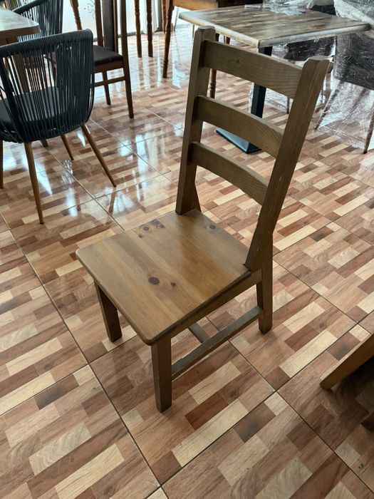 Маса - 20€ стол 6€