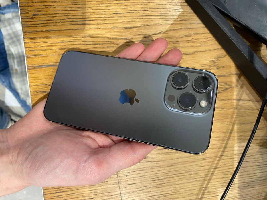 iPhone 13 pro 256Gb серый