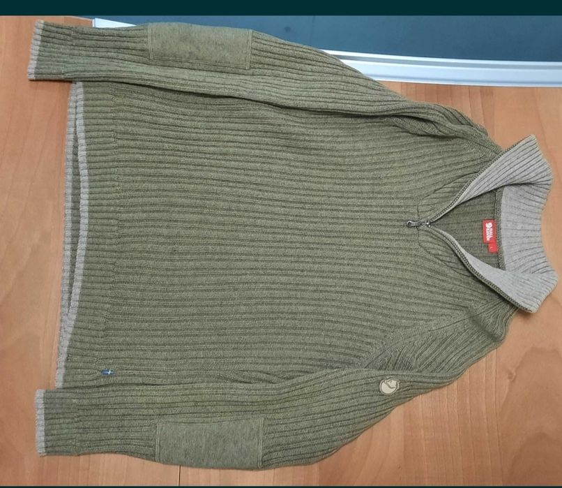 Fjallraven- 100% чиста вълна-Като Нов