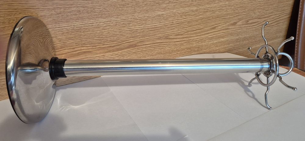 Suport metalic rotativ