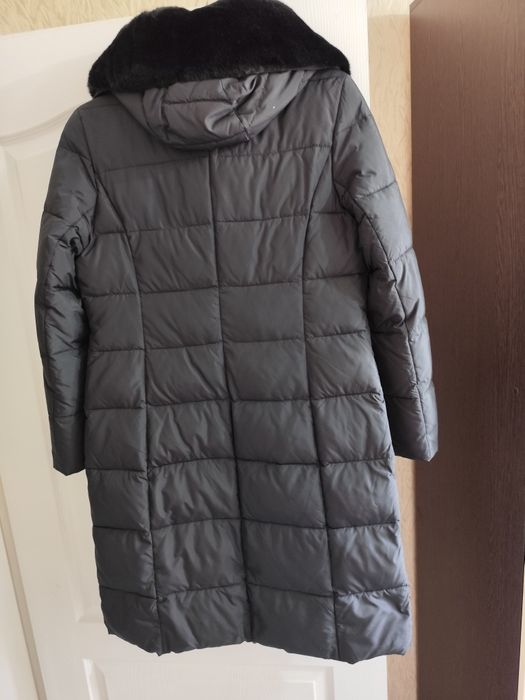 Продам женский пуховик  48 р