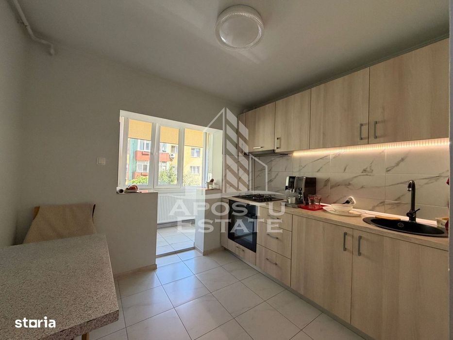 Apartament cu 3 camere, garaj, de vanzare, zona Plavat I I,Timisoara