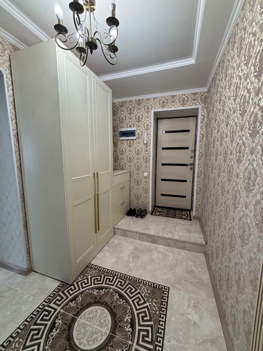 Продаётся 5 комнатная квартира