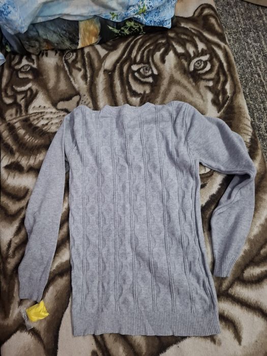 Свитер зимний,теплый
