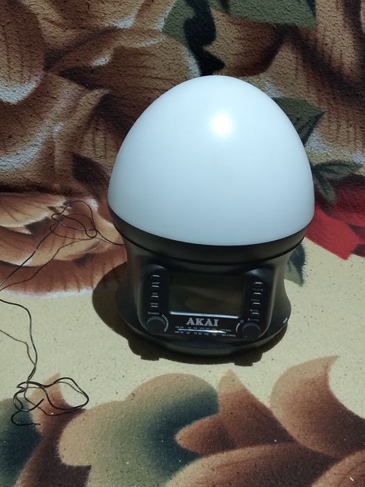 Vând radio fm cu veioză