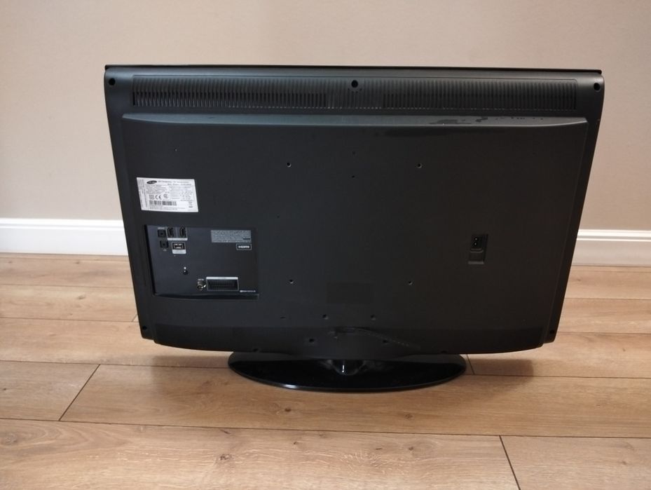 Телевизор 2013-го года