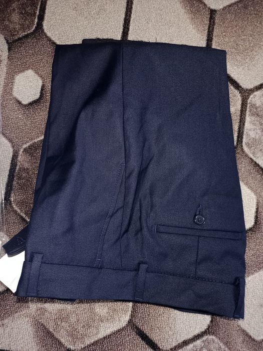 Продам школьные рубашки и брюки