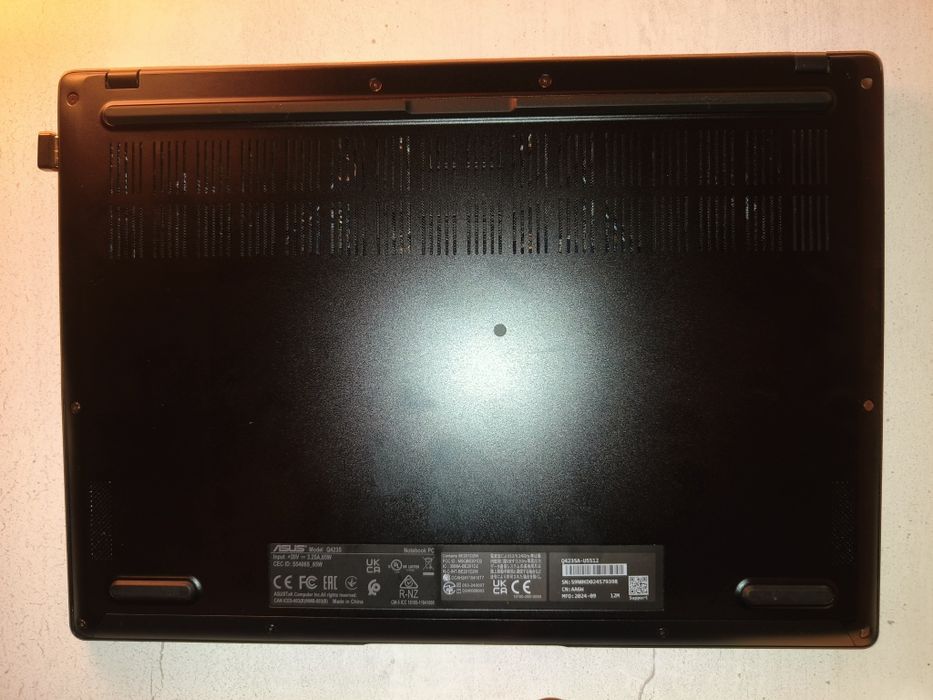 Asus Vivobook S14 OLED 2025 года