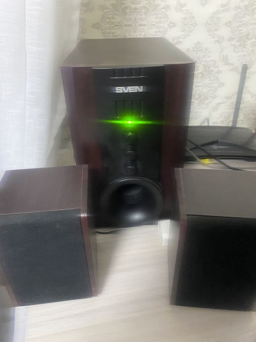 Сабвуфер с колонками