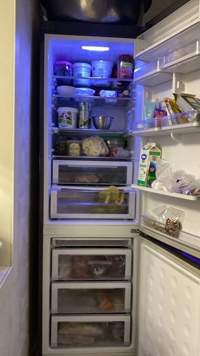 Продам холодильник