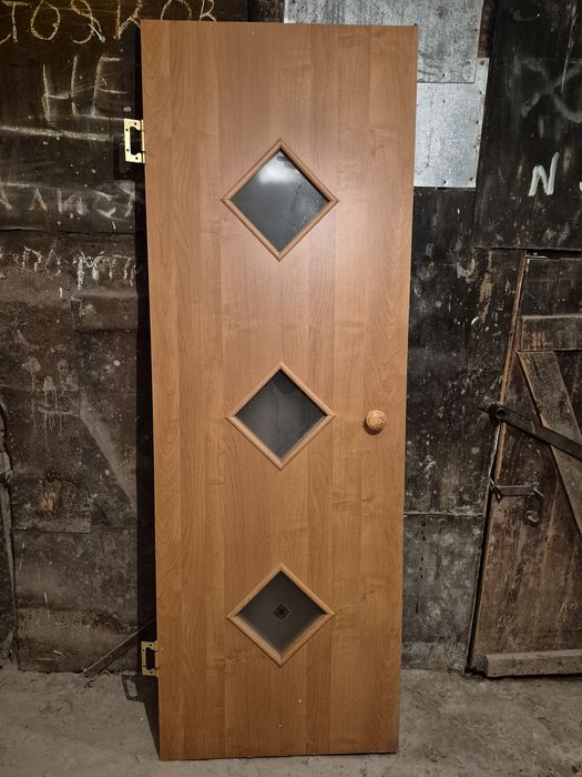 Продам межкомнатные двери