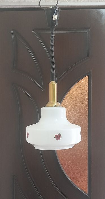 Люстры продаётся