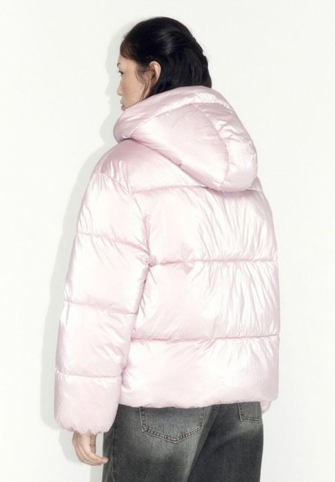 Куртка стеганая из блестящей ткани