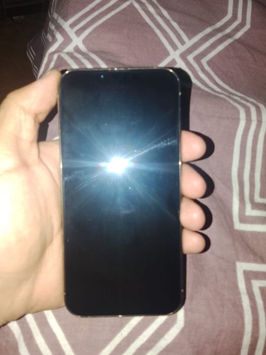 Iphone 13 pro идеальный в золтом цвете