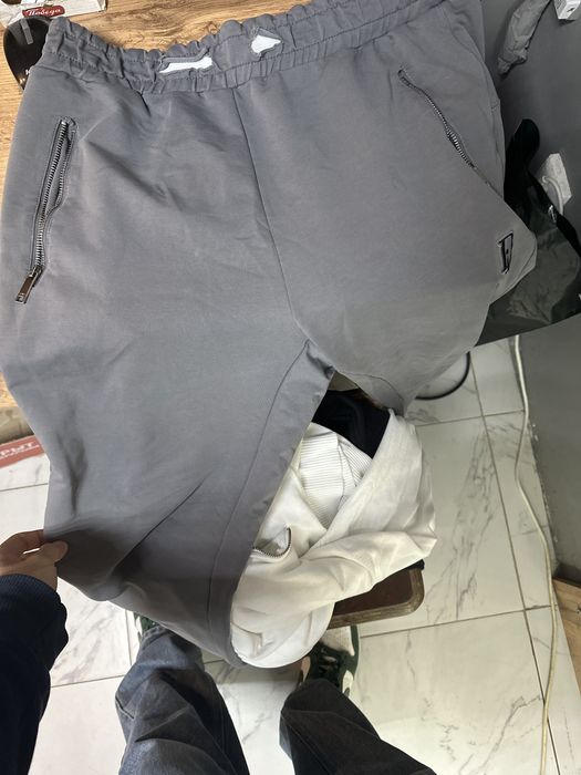 Продаю 4 элемента одежды за 5990 тенге