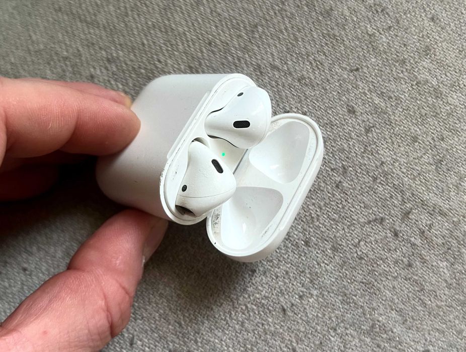 Apple AirPods 2 carcasa A1602 Lightning stare foarte buna