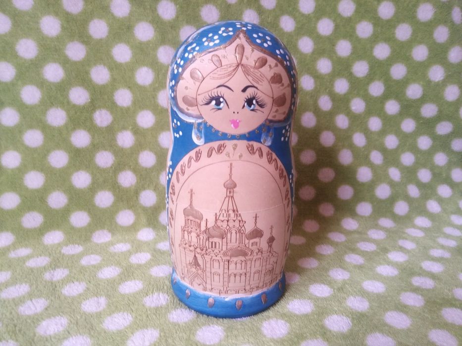 Матрёшки сувенирные