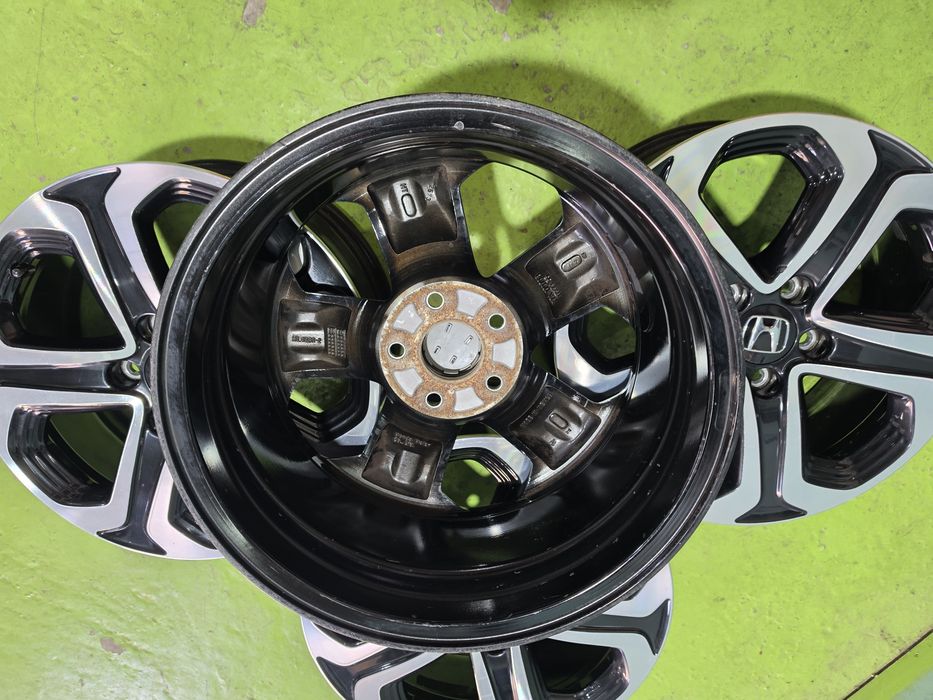 17 5x114.3 Honda лети джанти 5х114.3 хонда