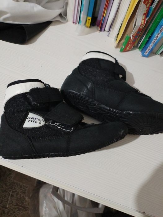 Продам борцовки 30 размер