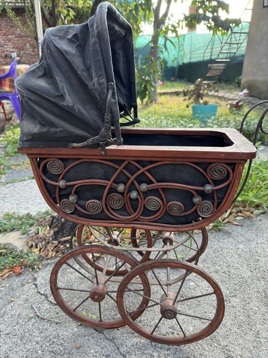 Ретро детски колички