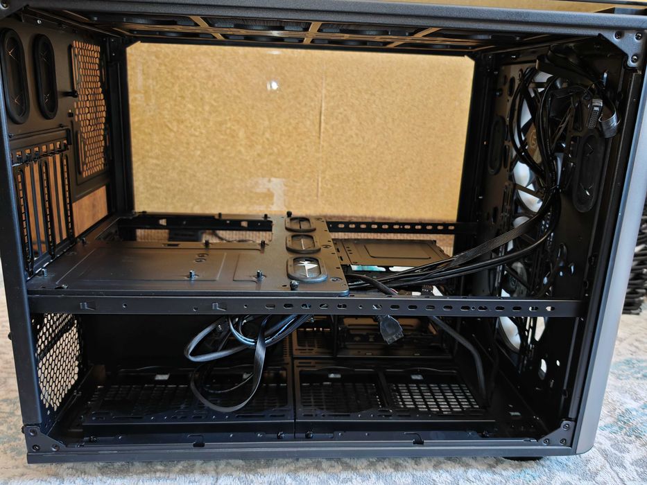 Корпус для ПК Thermaltake Level 20 XT  в идеальнейшем состоянии