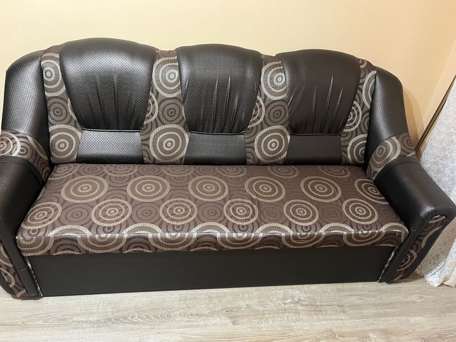 Vând canapea extensibila