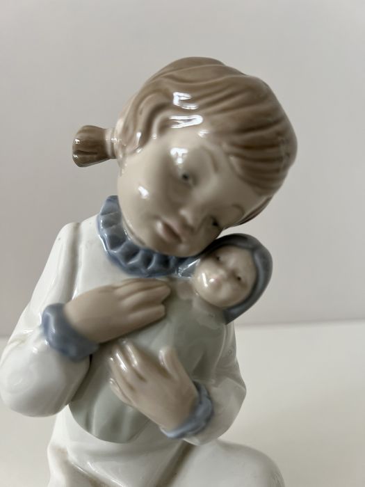Колекционерска порцеланова фигурка Nao by Lladro