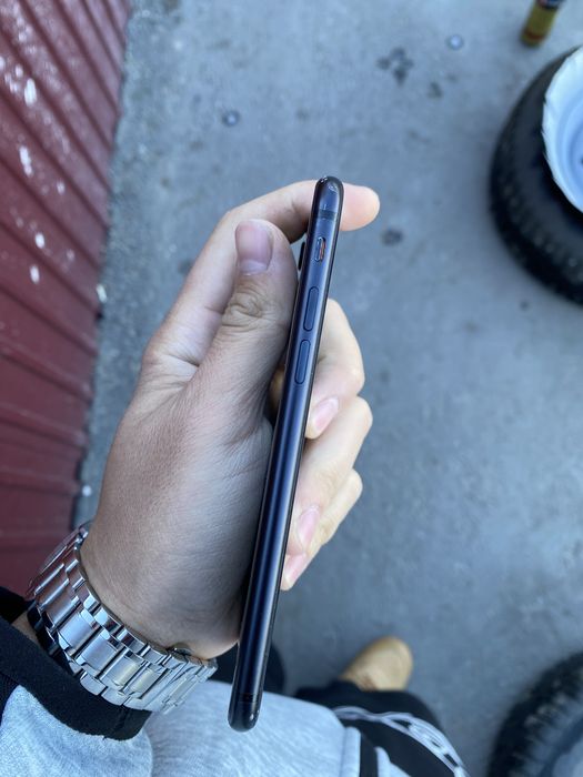 Iphone SE на 128гб 2020