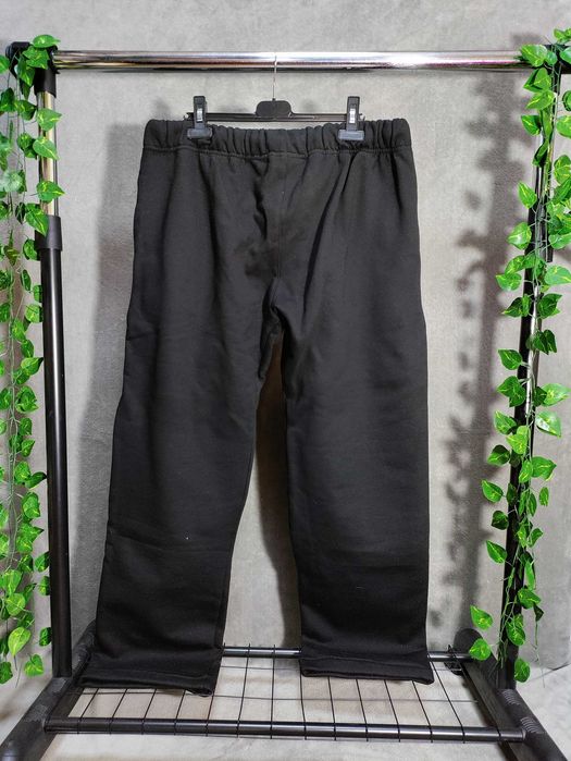 Pantaloni Essentials marimea XXL