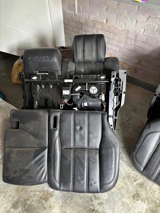 Задни седалки за Range Rover Vogue 2017г