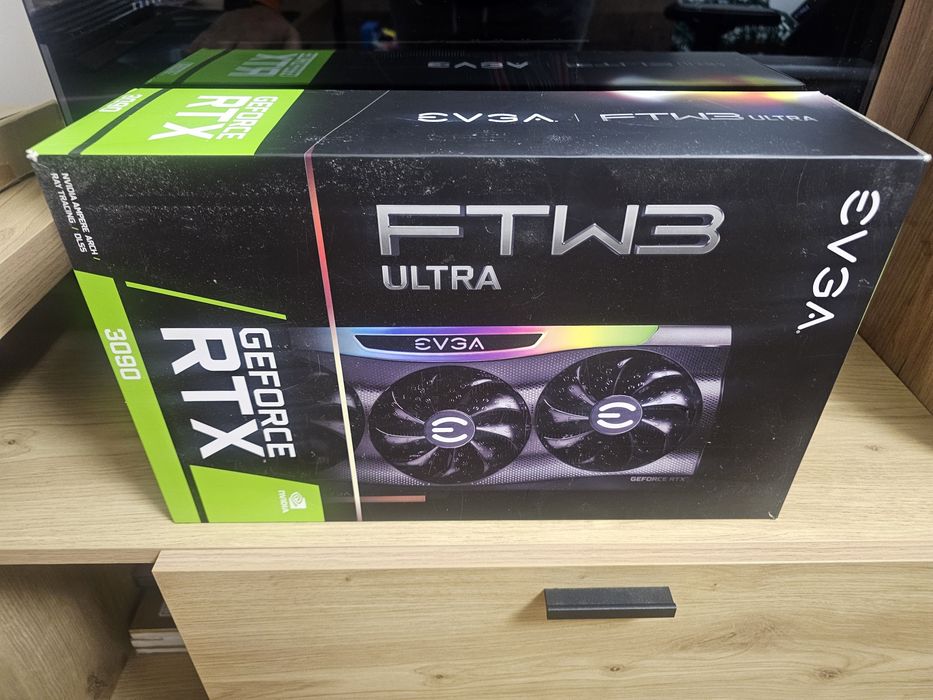 Видео Карта EVGA RTX 3090 FTW3 Ultra