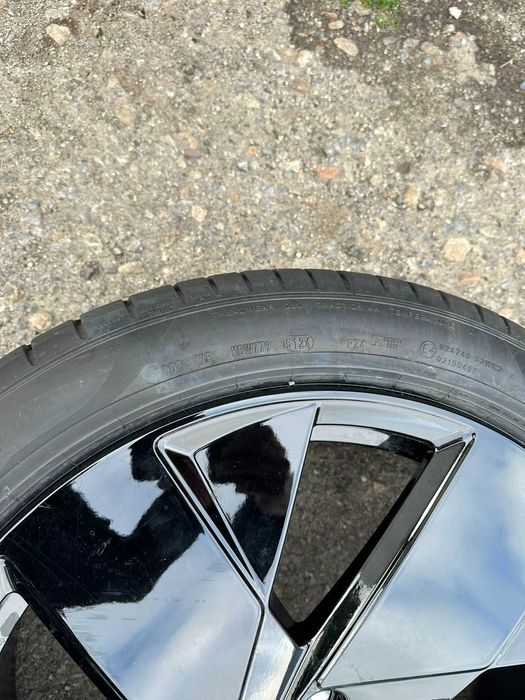 Оригинални нови джанти с гуми 20 цола за Волво 245/45/20