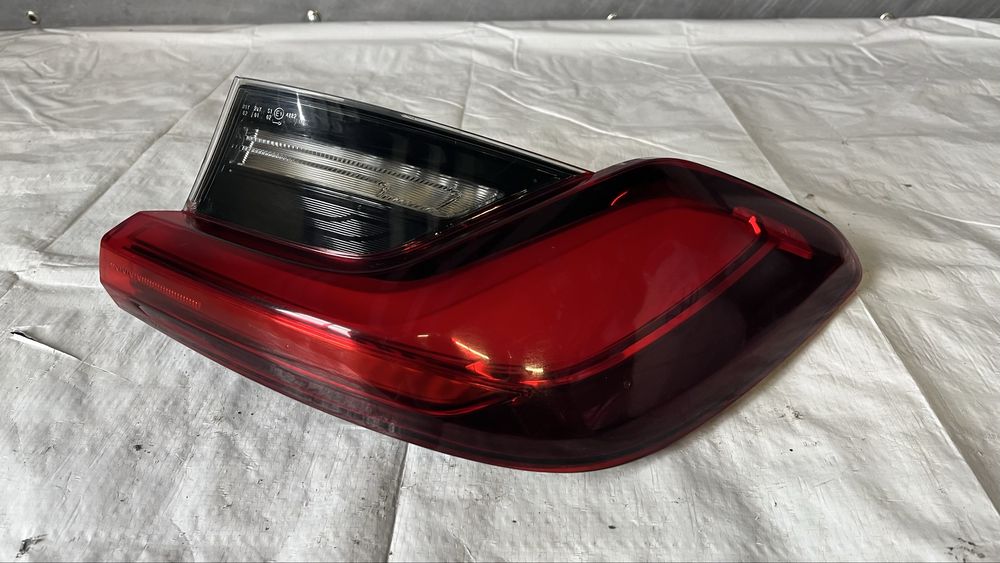 2 броя ляв и 1 брой десен стоп BMW 3 G21 2020-