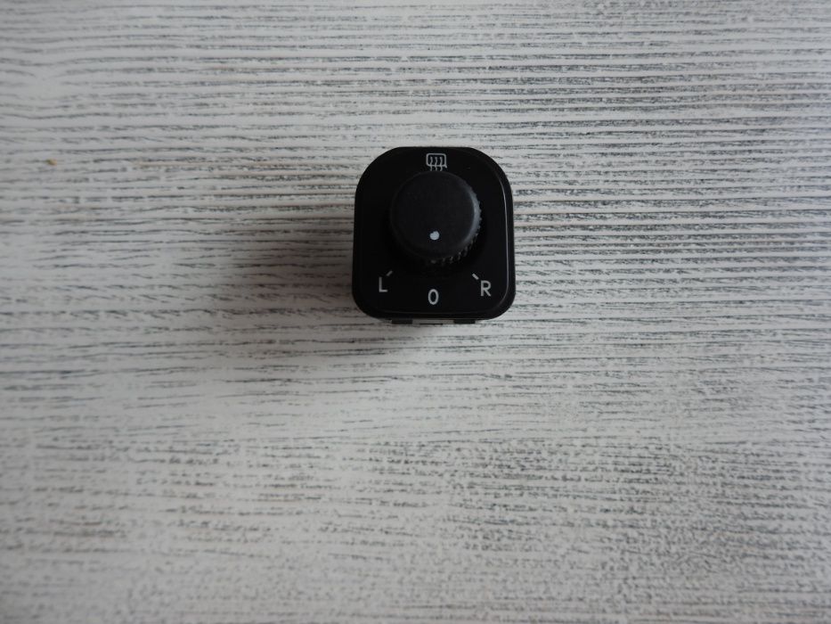 Джойстик за ел. огледала,ел. регулатор бутон vw golf 5,passat b6..