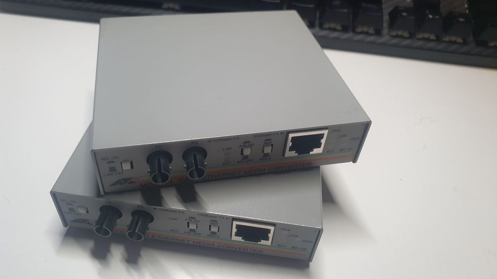 PACHET 2x Convertoare Media Allied Telesis AT-MC101XL 100TX/100FX (ST
