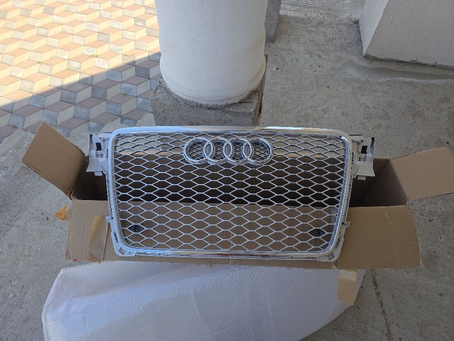 Grila  RS  pentru audi a4 b8