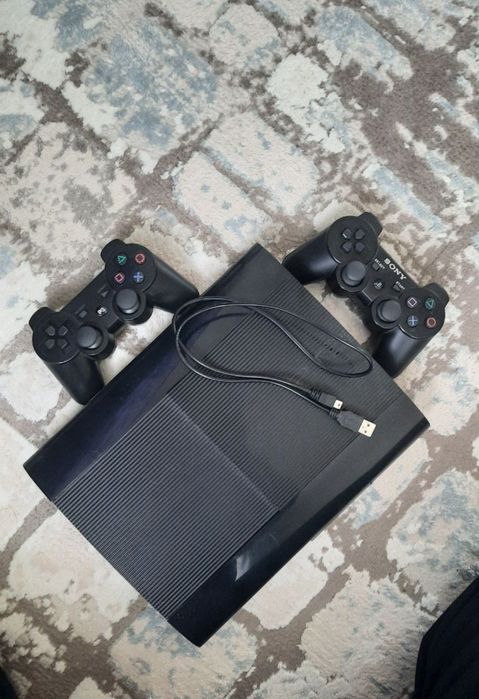 Продаю Плейстейшен слим 3