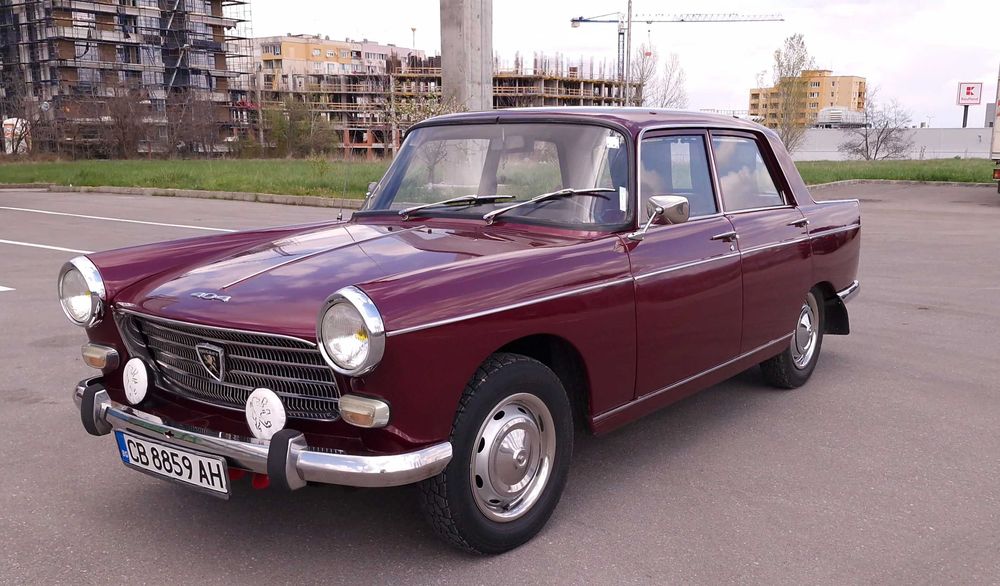 Кола под наем за бал, сватба или друг специялен повод! Под наем ретро