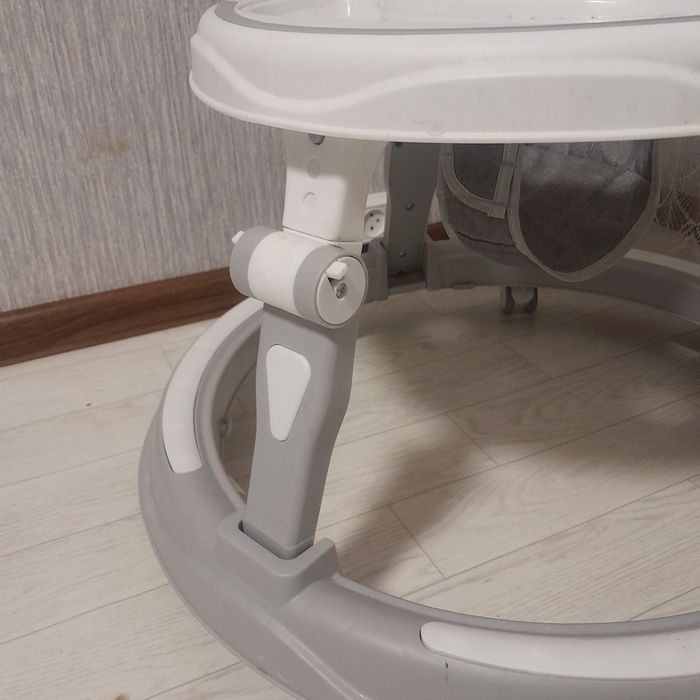 Ходунки . Отдам за 1 кг яблок