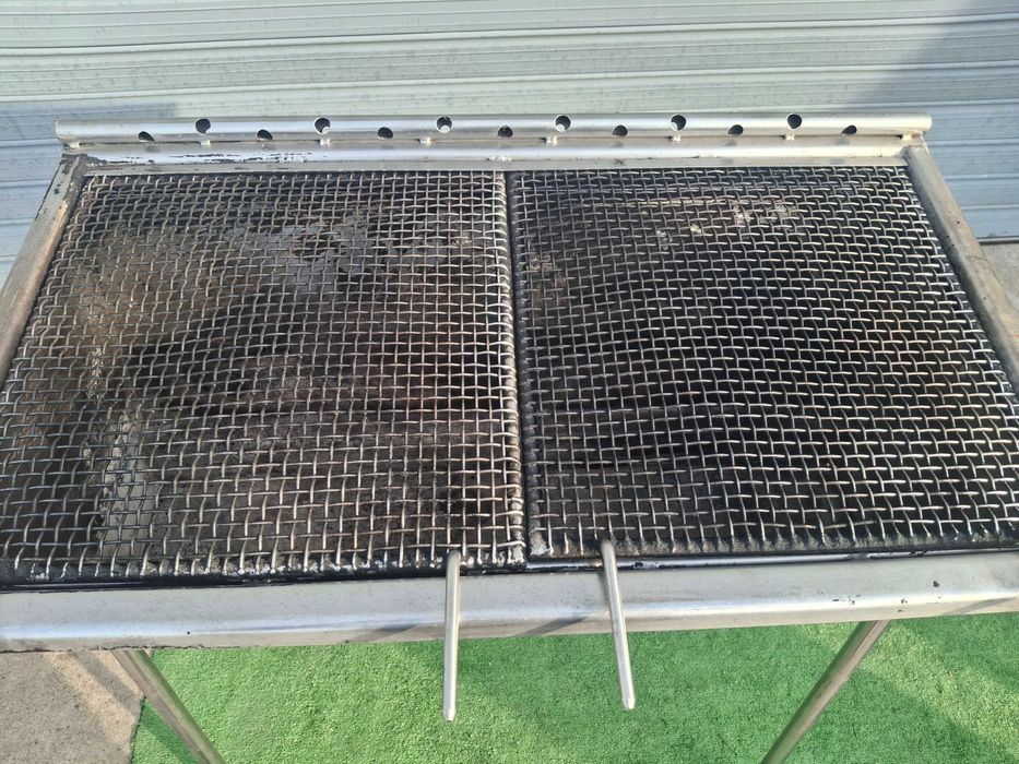 Барбекю на дървени въглища от неръждавейка