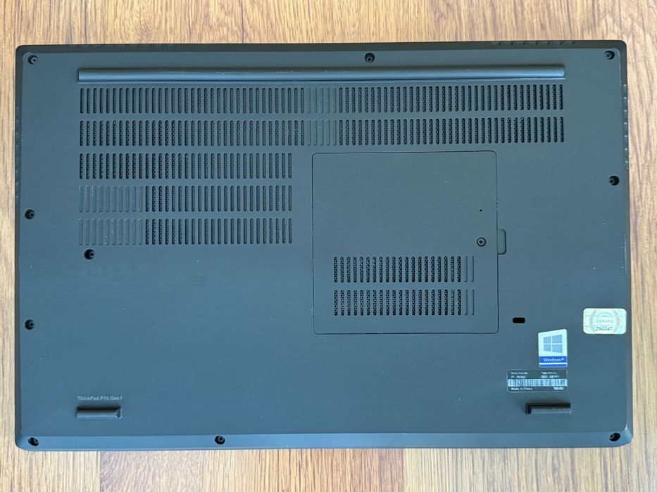 15.6 FHD i7-10875H Lenovo ThinkPad P15 32GB RAM/512GB SSD/Quadro T2000