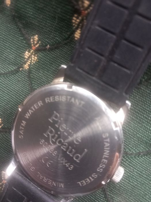 Модерен часовник