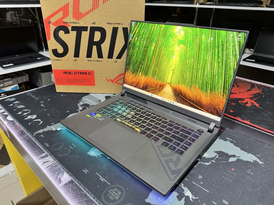 Игровой Asus ROG Strix G16 i7-13650HX/16GB/SSD1TB/RTX4060 8GB