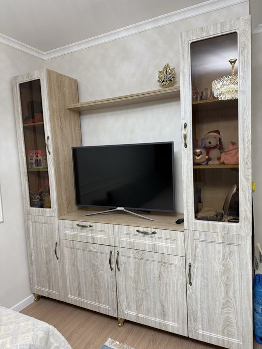 Шкаф сервант для гостиной