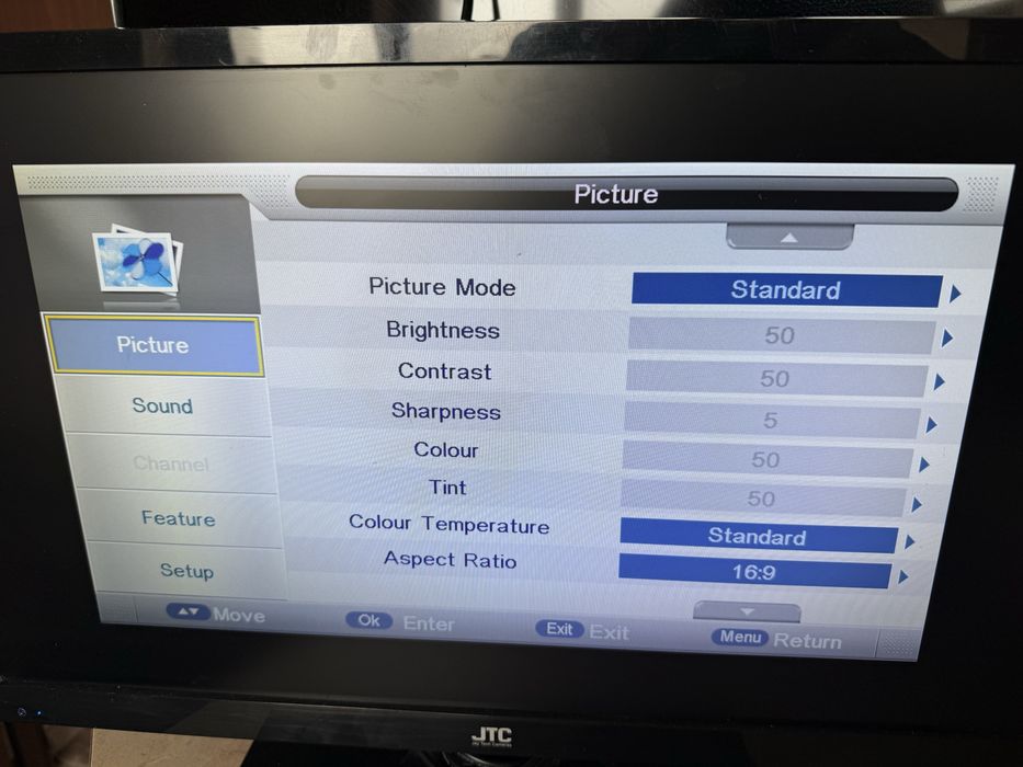 Телевизор LCD 22 инча