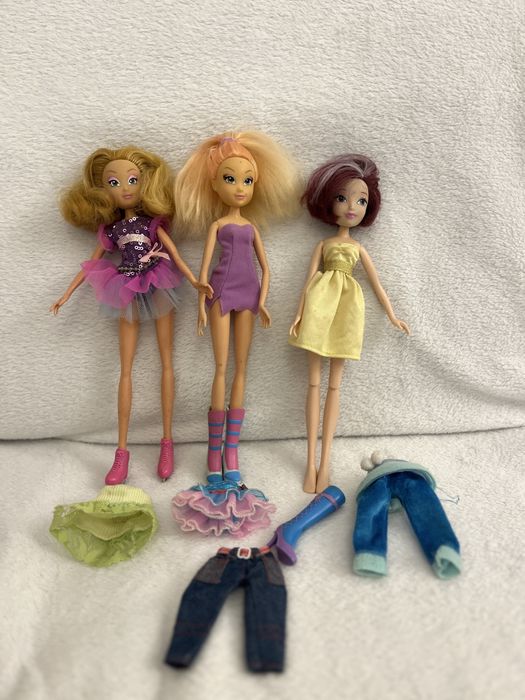 Кукли Winx club 3 броя и дрешки.