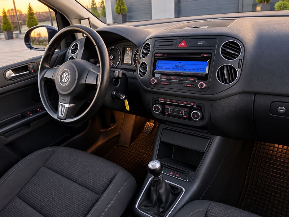 VOLKSWAGEN Golf 2011 — imagine 5